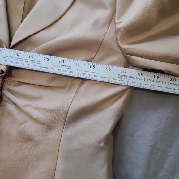 ADRIANNA Papell Women SZ 8P Gold Silk Blazer w/rosette front detail 3/4 sleeve‎ - Picture 11 of 11